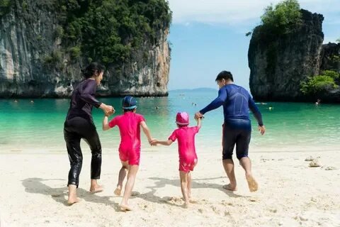 Bangkok Safari World and Phuket Phi Phi Island Family Holiday